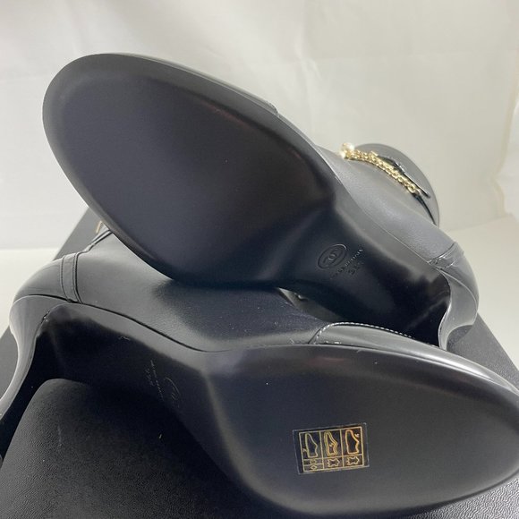 CHANEL $2020 20A BLACK CC DAINTY CHARM ZIP BACK BOOTIES SZ 38.5 - Picture 9 of 10